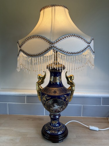 Vintage table lamp - table,