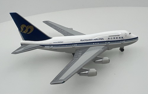 Herpa wings 500 - boeing, 747