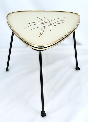 Atomic age tripod - age,