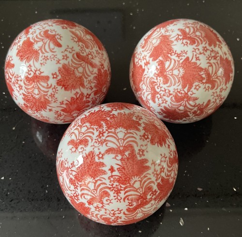 Set vintage style red and - set,