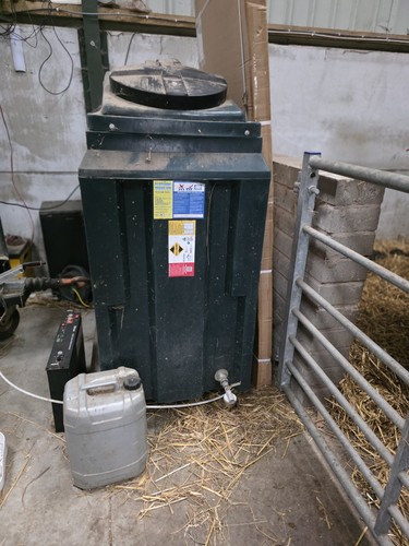 Bunded 1000ltr oil tank - oil, only