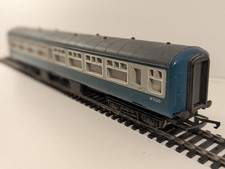 Hornby R724 BR Mk2 Inter-City Second Coach – M5120