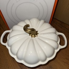 Le Creuset Pumpkin Casserole 24cm White Gold Knob