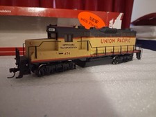 HO Locomotive Mantua GP20 Union Pacific
