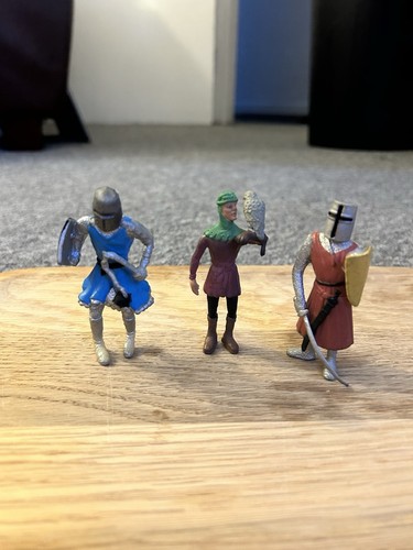 Medieval action figures - 3,