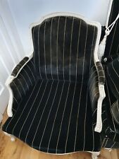 Large Louis Styled black