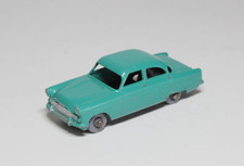 Matchbox Lesney MB 33 Ford Zodiac - Turquoise / Sea Green - RARE