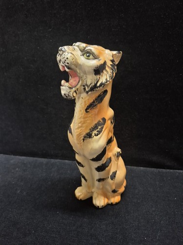 Vintage sitting tiger ceramic - vintage,