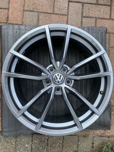 Genuine volkswagen golf - golf, r