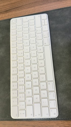 Apple magic keyboard - apple, with