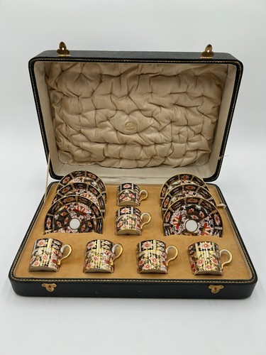 Vintage antique royal - royal, crown