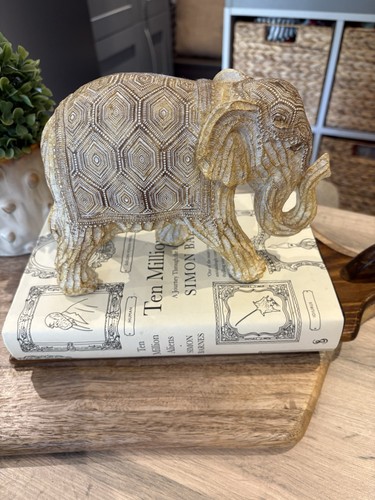 Enbellished gold resin carved - gold,