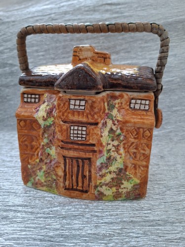 Vintage arthur wood cottage - arthur,