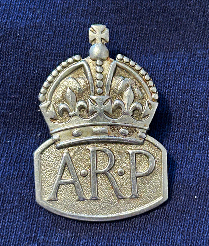 Arp air raid - raid, crown