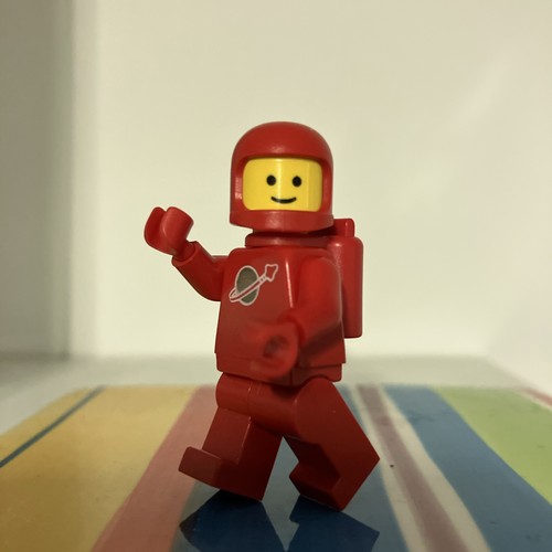 Lego classic red spaceman - lego,