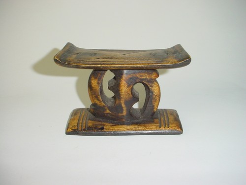 Ashanti wooden headrest - ashanti,