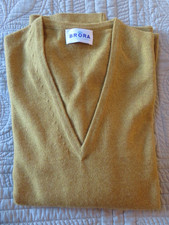BRORA 100% Scottish Cashmere Soft  Saffron V Neck Jumper Size 16 BNWOT Perfect