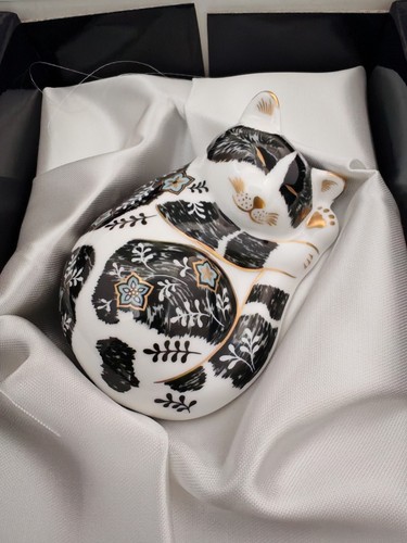Royal crown derby collectors - crown,
