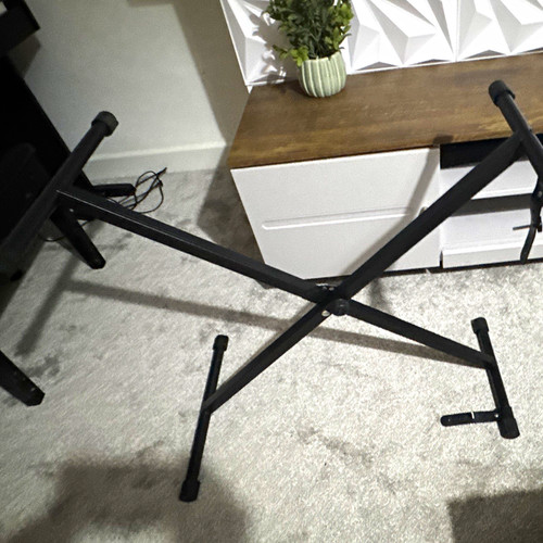 Black metal frame keyboard - metal, x-frame