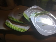 Set 4 Large Square Melamine Dinner Plates & 4 Matching Deep Bowls Lovely Design 