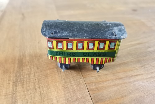 Vintage tin train - 2,