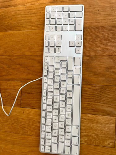 Apple wired keyboard - wired, with