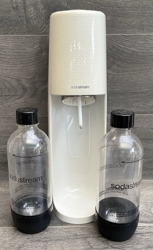 Sodastream fizzy water machine - water,
