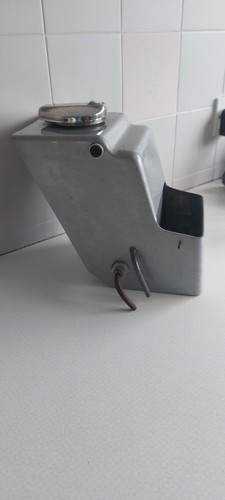 Triton oil tank new old - new, stock