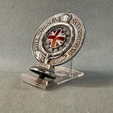 Attractive Vintage Royal