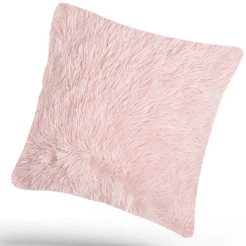 Fluffy filled square - 18",