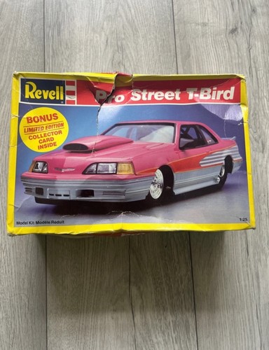 Revell collectable car - car, build