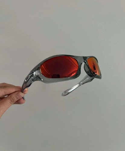 Oakley 00s monster dog - dog, tech