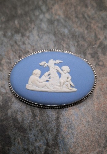 Vintage 1970s wedgwood blue - wedgwood,