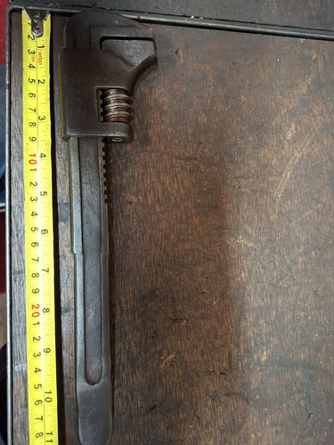 Adjustable monkey wrench - adjustable,