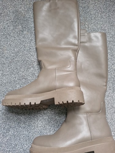 Biege colour knee - biege,