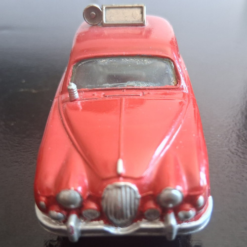 Jaguar 4 litre - litre, diecast