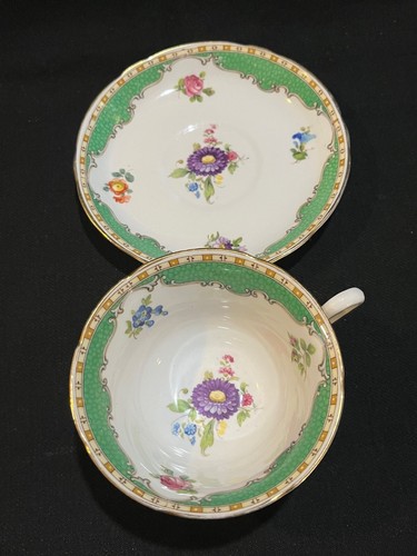 Grosvenor green gold floral - green,