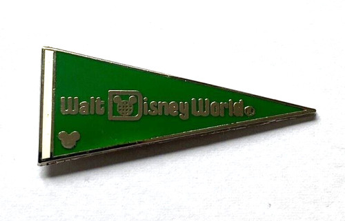 Disney pin badge 2010 - pin, hidden