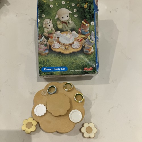Sylvanian families flower - families,