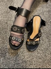 ladies sandals size 4