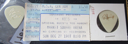 Kiss paul stanley bruce - paul, stanley,
