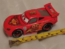 Disney Cars Lightning McQueen   Diecast 1:43 Scale 