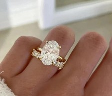 4.10CT Oval Cut Lab Created