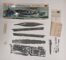 REVELL 1/720 0483 H.M.S. ARK ROYAL AND TRIBAL CLASS DESTROYER ESCORT (DESPRUED)