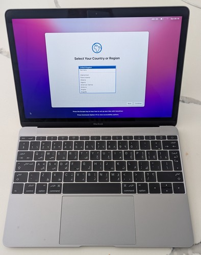 Apple macbook - (early, 2016)