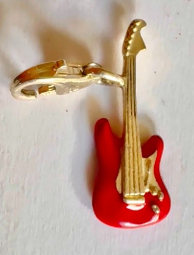 Red electric guitar - , 2cm