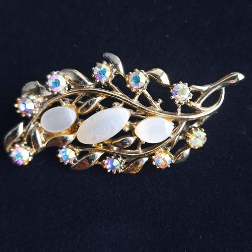Vintage brooch with mother - vintage,