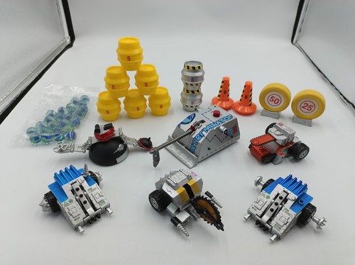 Vintage robot wars pull - pull, back