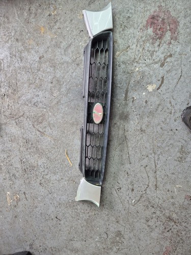 Complete front grill with - grill, ends