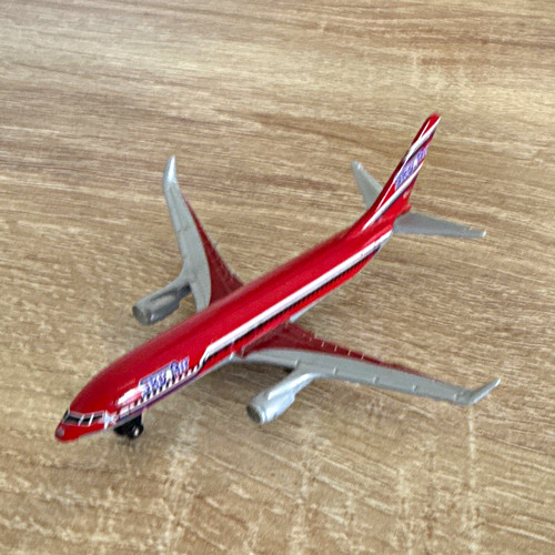 Matchbox skyair boeing 737 - matchbox,